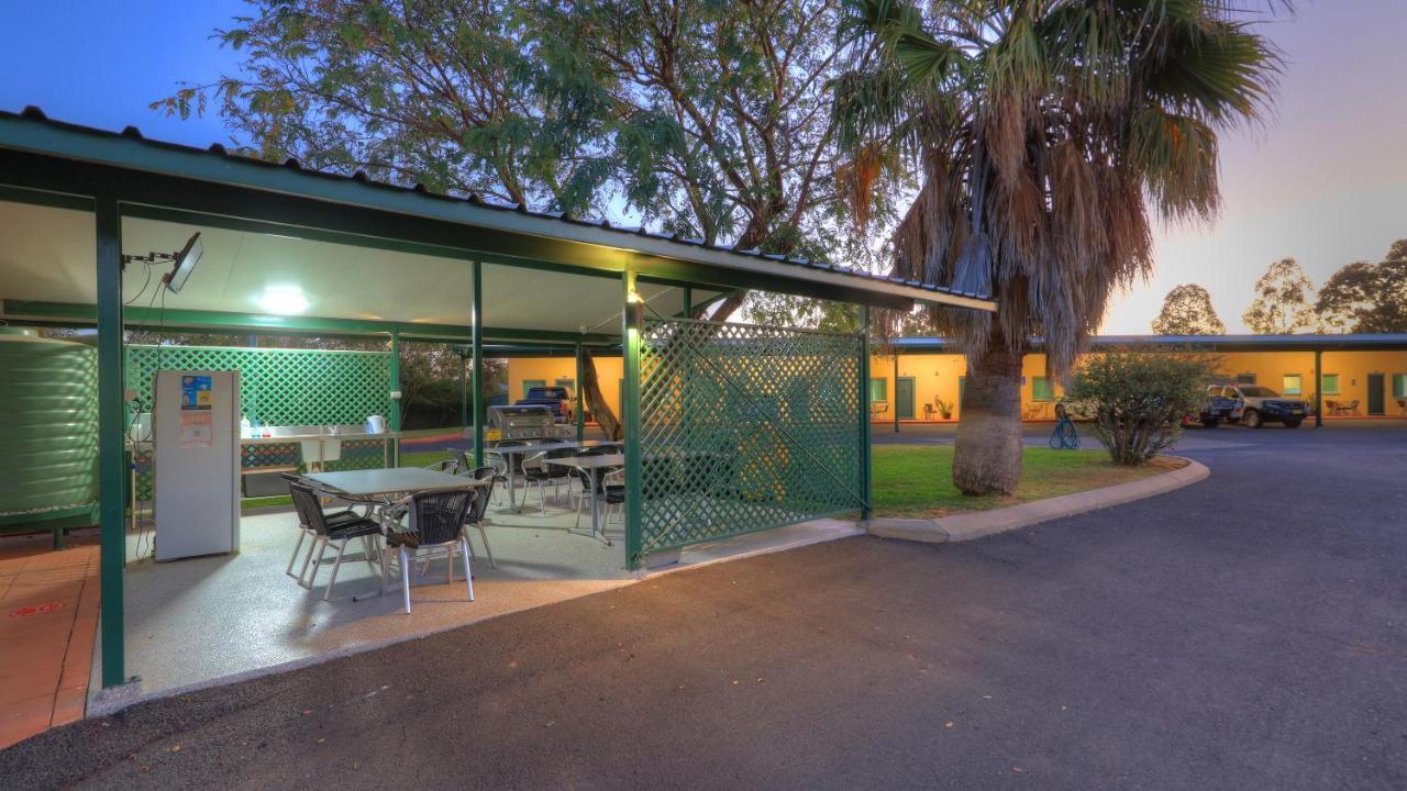 Motel Carnarvon Roma Exterior photo